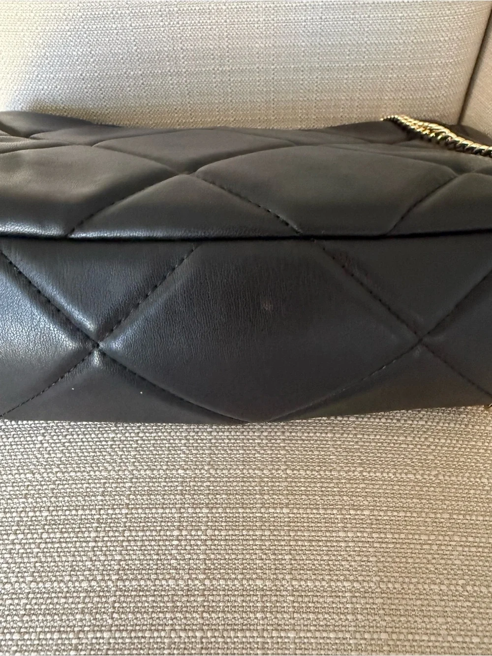 Studio Badgley Mischka Quilted Vegan Chain Shoulder Bag Black Gold Hardware